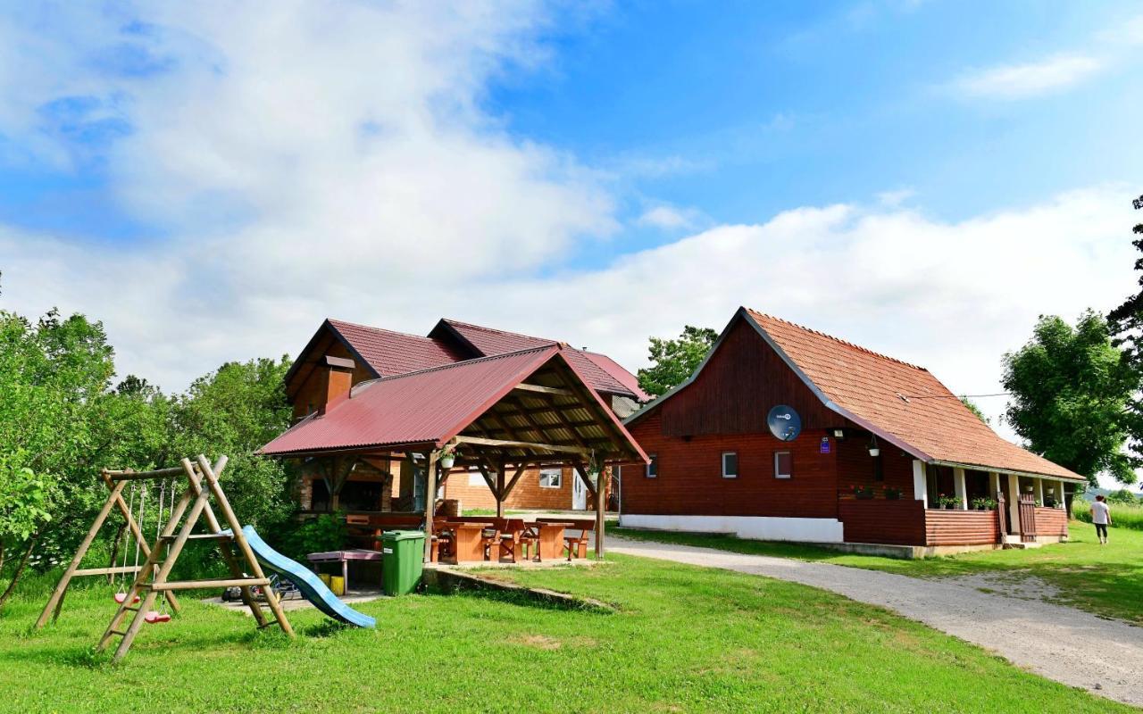 House Luna Rakovica Exterior foto